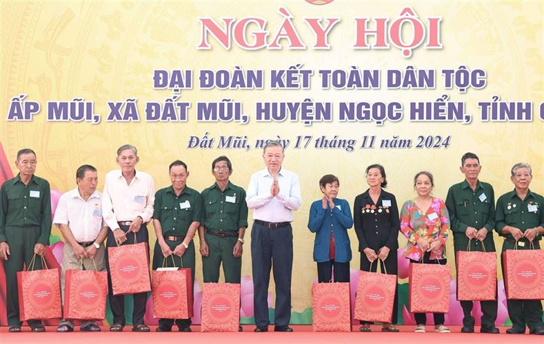 Phát huy sức mạnh đại đoàn kết dân tộc để phát triển đất nước