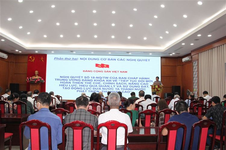 Ủy ban MTTQ Việt Nam Thành phố nghiên cứu, học tập, quán triệt Nghị quyết Hội nghị lần thứ năm BCH Trung ương Đảng khóa XIII 