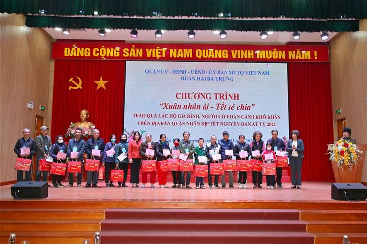 Quận Hai Bà Trưng tổ chức chương trình “Xuân nhân ái, Tết sẻ chia” nhân dịp Tết Nguyên đán Ất Tỵ 2025