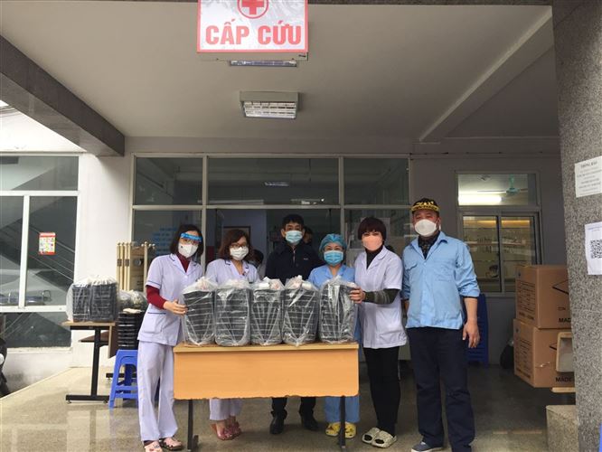 Ủy ban MTTQ Việt Nam quận Hai Bà Trưng với Chương tình “1000 suất ăn yêu thương”, chăm lo động viên lực lượng y tế phòng, chống dịch Covid