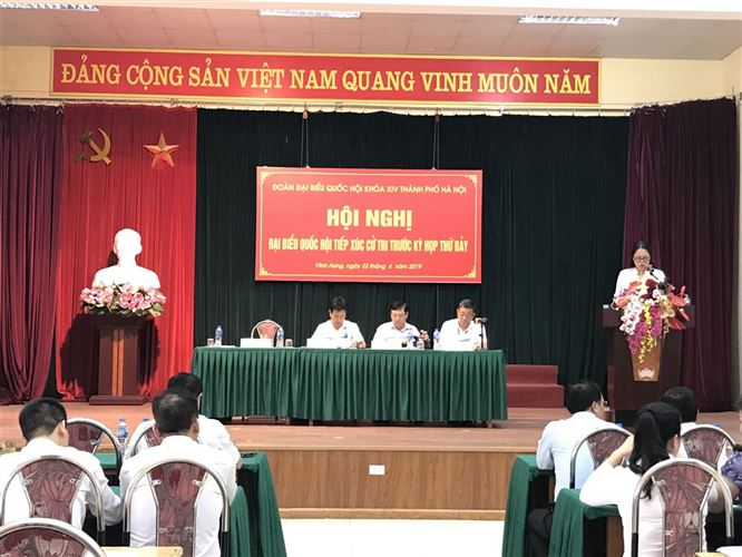 Đại biểu Quốc hội TP Hà Nội đơn vị bầu cử số 4 tiếp xúc với các đại biểu đại diện cử tri của quận Hoàng Mai trước kỳ họp thứ bảy 
