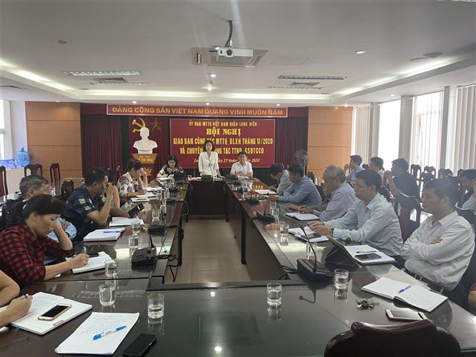 Ủy ban MTTQ Việt Nam quận Long Biên tổ chức hội nghị giao ban công tác MTTQ, dư luận xã hội tháng 11