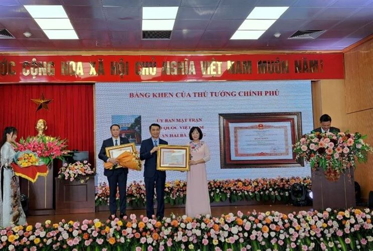 Uỷ ban MTTQ Việt Nam quận Hai Bà Trưng vinh dự đón nhận Bằng khen của Thủ tướng Chính phủ về thành tích xuất sắc trong phong trào thi đua yêu nước giai đoạn 2016-2021