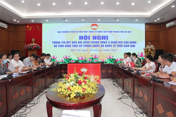 Cơ quan Ủy ban MTTQ Việt Nam Thành phố tổ chức hội nghị thông tin kết quả hội  nghị Trung ương 5 khóa XIII của Đảng và tình hình thời sự trong nước, quốc tế; quán triệt Kế hoạch số 21-KH/ĐU ngày 10/6/2022 của Đảng ủy cơ quan.