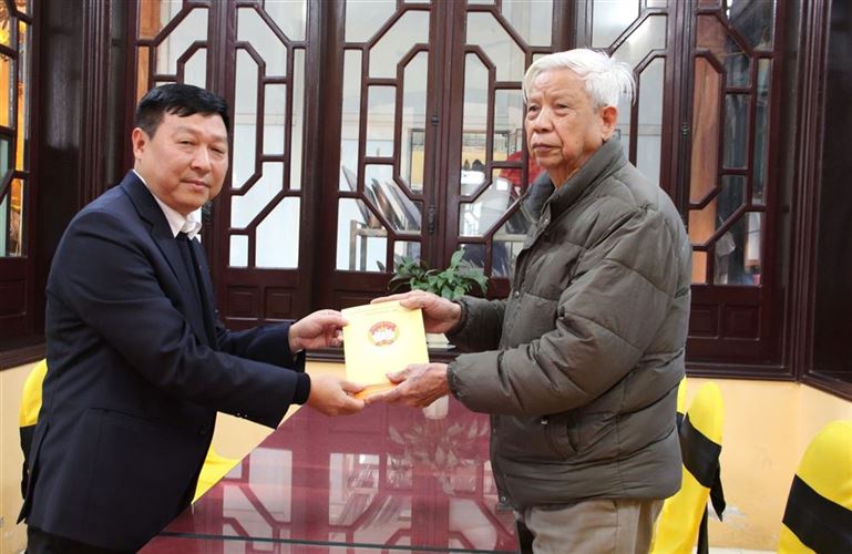 Lãnh đạo Ủy ban MTTQ Việt Nam TP Hà Nội thăm hỏi nạn nhân vụ cháy tại Hà Đông