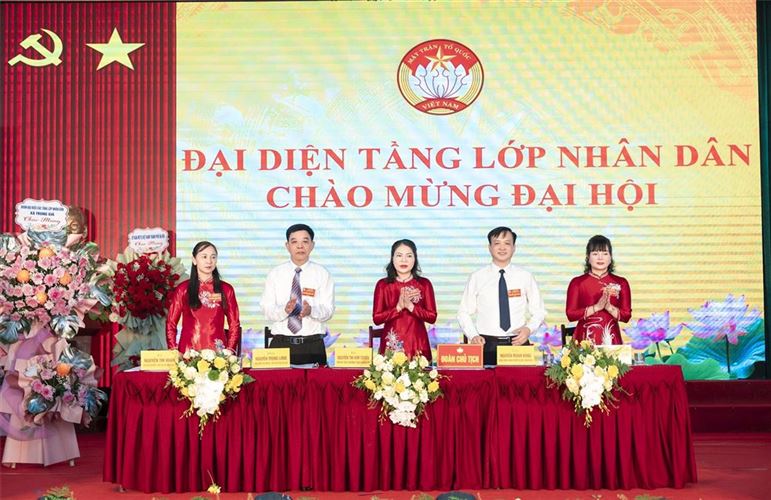 Phó Bí thư Thường trực Đảng ủy xã Nguyễn Thị Kim Tuyến kiêm Chủ tịch Ủy ban MTTQ xã Trung Giã