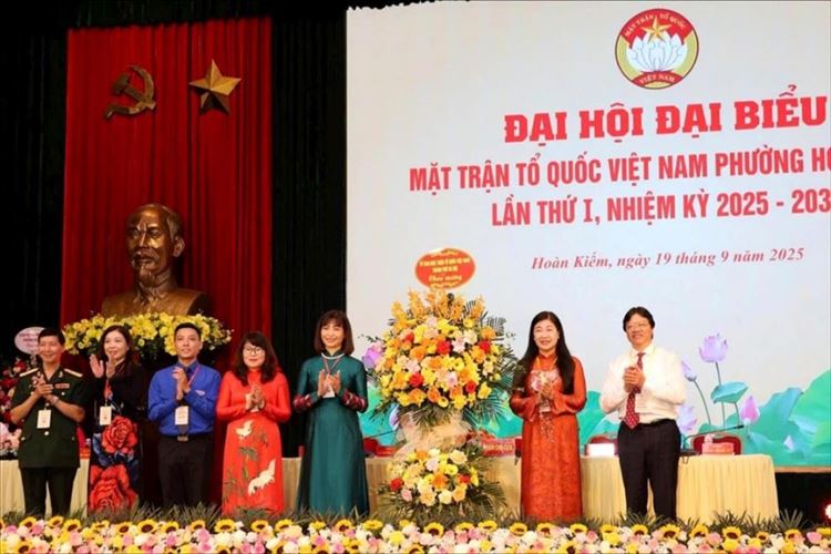 Ứng dụng công nghệ để hình thành nền tảng “Mặt trận số” tại phường Hoàn Kiếm