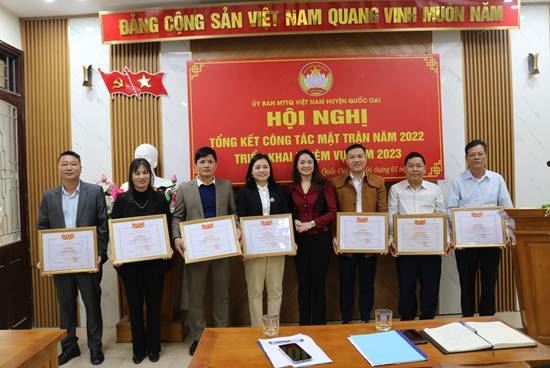 Uỷ ban MTTQ Việt Nam huyện Quốc Oai tổ chức hội nghị tổng kết công tác Mặt trận năm 2022, triển khai chương trình phối hợp thống nhất hành động năm 2023.