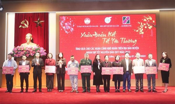 Ủy ban MTTQ Việt Nam huyện Gia Lâm và các đoàn thể tổ chức Chương trình “Xuân đoàn kết- Tết yêu thương” năm 2023