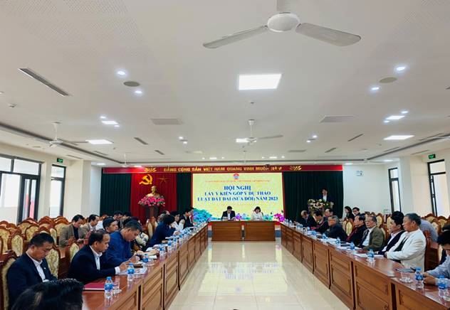 Ban Thường trực Ủy ban MTTQ Việt Nam huyện Đông Anh tổ chức Hội nghị lấy ý kiến góp ý về dự thảo Luật Đất đai (sửa đổi) năm 2023.