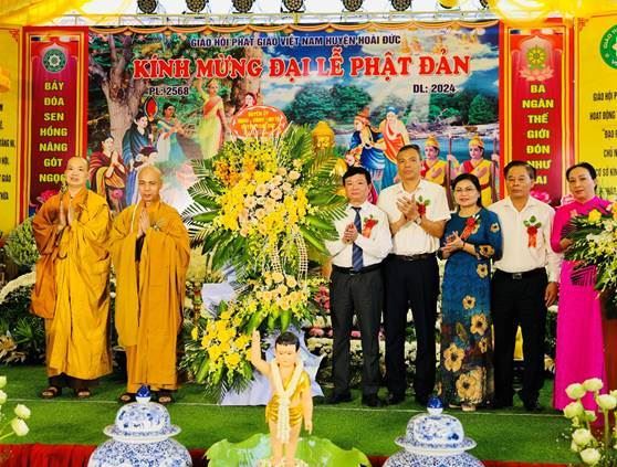 Lãnh đạo huyện Hoài Đức dự Đại lễ Phật đản Phật lịch 2568 – Dương lịch 2024 tại chùa Tập Phúc xã Kim Chung, huyện Hoài Đức