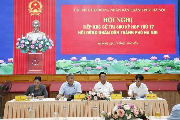 Tổ đại biểu số 10 HĐND TP Hà Nội tiếp xúc cử tri quận Hà Đông sau kỳ họp thứ 17 HĐND Thành phố khóa XVI