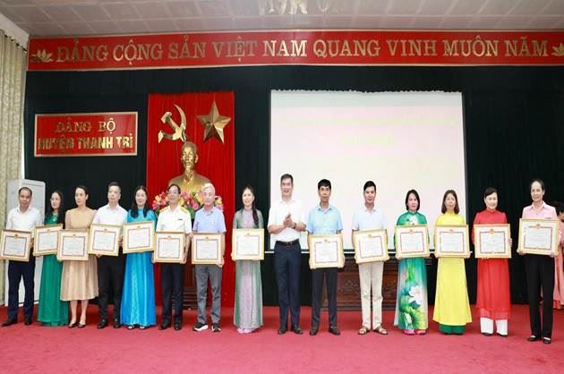 Uỷ ban MTTQ Việt Nam huyện Thanh Trì tổ chức sơ kết công tác Mặt trận 6 tháng đầu năm, triển khai nhiệm vụ trọng tâm 6 tháng cuối năm 2024