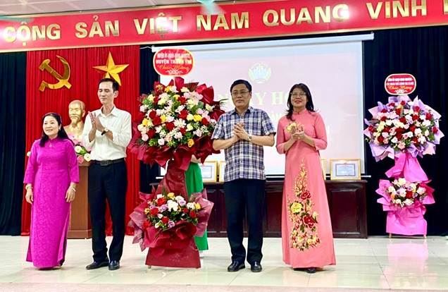 Thị trấn Văn Điển, huyện Thanh Trì phát huy tinh thần đoàn kết toàn dân tộc xây dựng thị trấn phát triển, văn minh