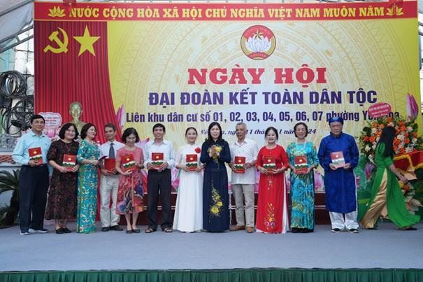 Tưng bừng Ngày hội Đại đoàn kết toàn dân tộc  Liên tổ dân phố số 1, 2, 3, 4, 5, 6 và 7 phường Yên Hòa, quận Cầu Giấy