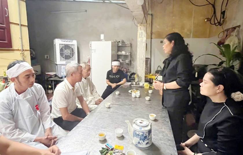 Lãnh đạo MTTQ thành phố Hà Nội chia buồn với gia đình bị thiệt mạng trong vụ lật tàu ở Quảng Ninh