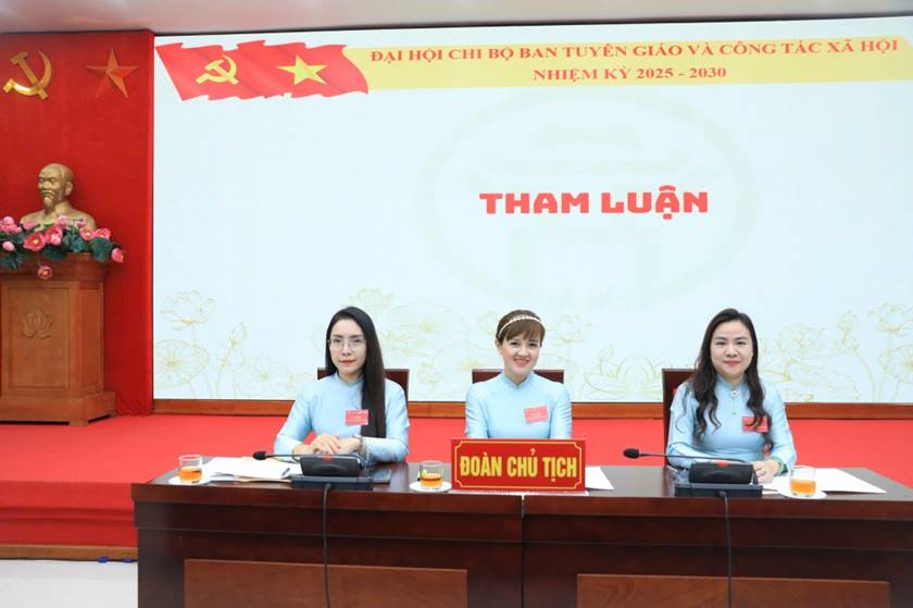 Xây dựng đội ngũ cán bộ, đảng viên thích ứng nhanh yêu cầu mới