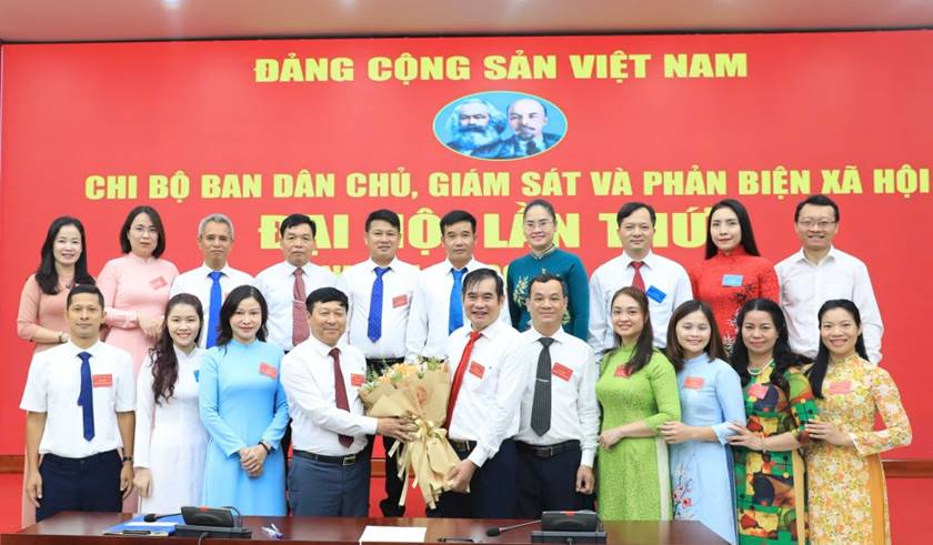 Dân chủ, sáng tạo, đột phá xây dựng chi bộ vững mạnh toàn diện