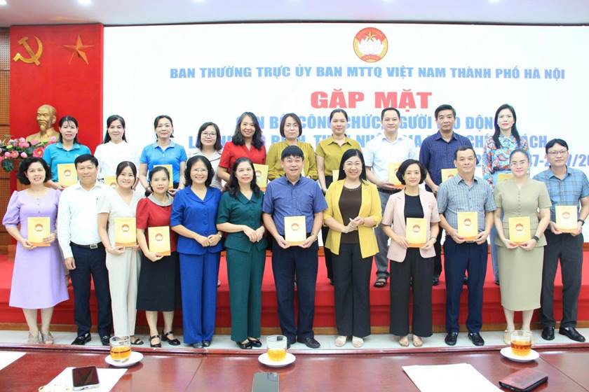 Gặp mặt cán bộ, công chức, người lao động là thương binh, thân nhân gia đình chính sách