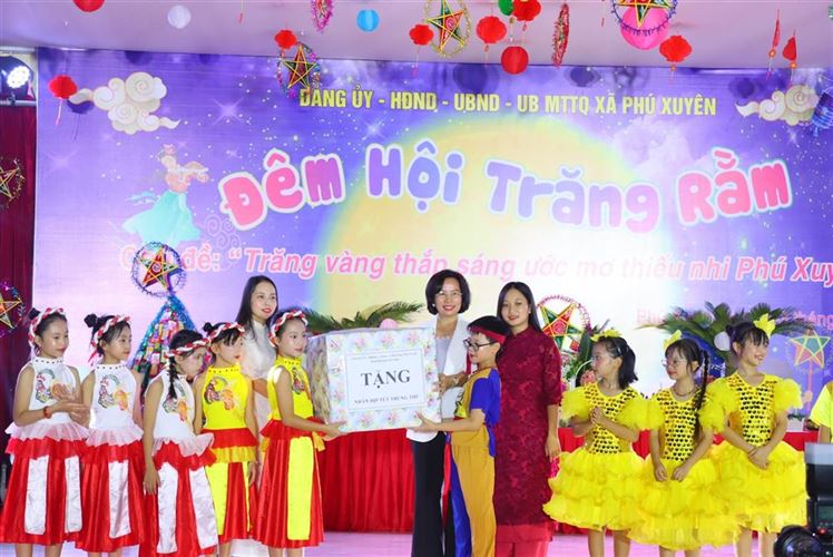 Đêm hội trăng rằm xã Phú Xuyên năm 2025