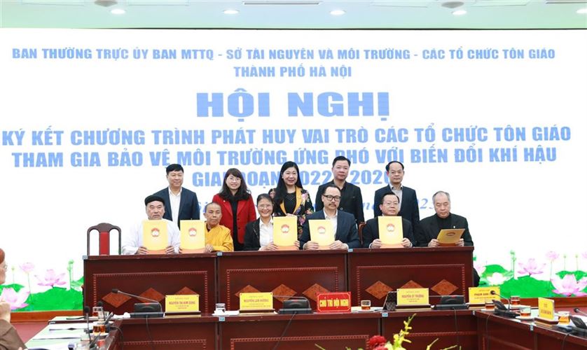 Ủy ban Mặt trận Tổ quốc Việt Nam Thành phố ký kết chương trình phối hợp với các tổ chức tôn giáo trên địa bàn Thủ đô