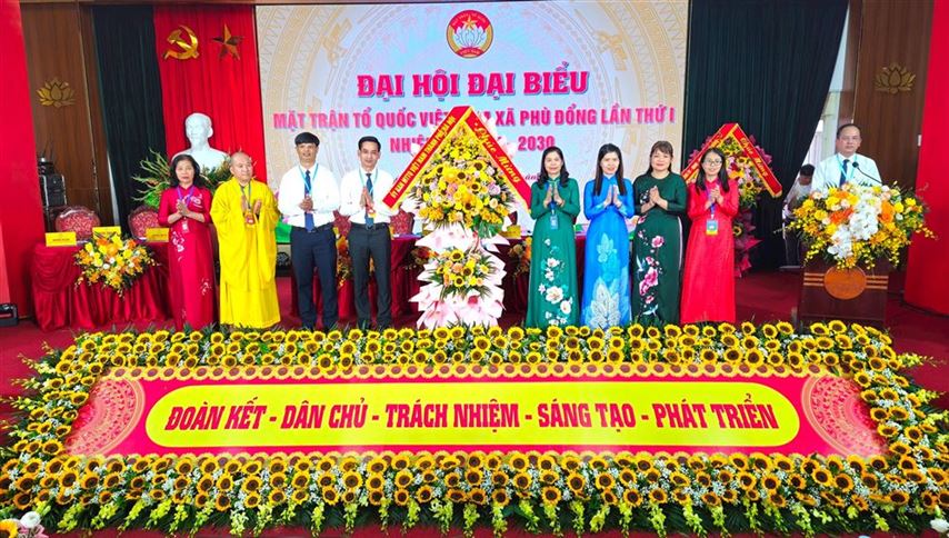 Mặt trận Tổ quốc xã Phù Đổng đồng lòng xây dựng xã xanh, văn minh, hiện đại