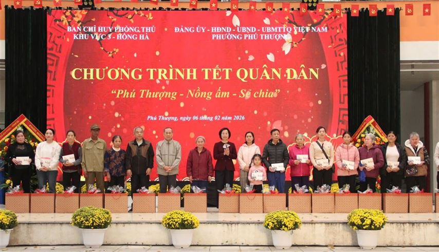 Tết quân dân Phú Thượng - nồng ấm, sẻ chia