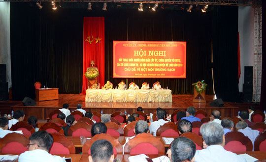 Huyện Mê Linh tổ chức hội nghị đối thoại giữa người đứng đầu cấp ủy, chính quyền với MTTQ, các tổ chức chính trị - xã hội và Nhân dân huyện năm 2018 với chủ đề “Vì một môi trường sạch”