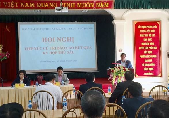 Đại biểu Quốc hội TP Hà Nội tiếp xúc cử tri quận Hà Đông báo cáo kết quả kỳ họp thứ 6 Quốc hội khóa XIV