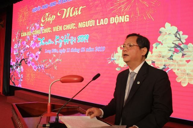 Quận Long Biên gặp mặt đầu Xuân Kỷ Hợi 2019