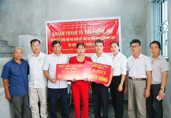 Quận Hà Đông thêm một hộ nghèo phường Dương Nội được hỗ trợ kinh phí xây dựng nhà ở