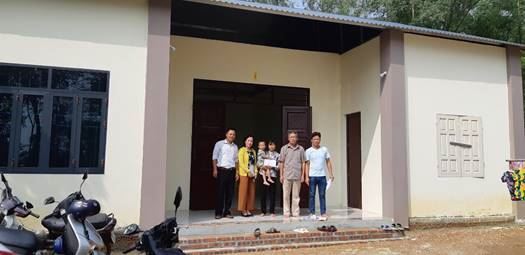 Ủy ban MTTQ Việt Nam thị xã Sơn Tây hoàn thành đợt 1 việc xây, sửa nhà cho hộ nghèo
