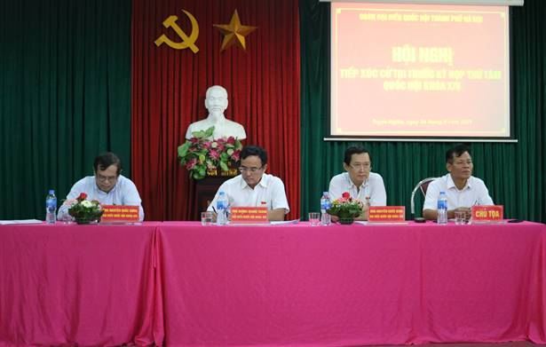 Đại biểu Quốc hội tiếp xúc cử tri tại xã Tuyết Nghĩa, huyện Quốc Oai