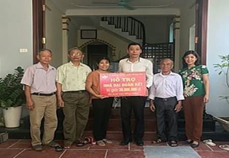  Huyện Thanh Trì nhiều ngôi nhà Đại đoàn kết được bàn giao nhân dịp kỷ niệm 65 năm ngày Giải phóng thủ đô