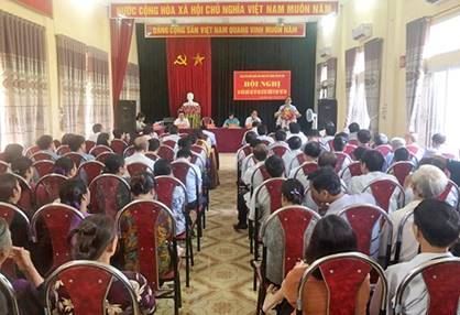 Đoàn đại biểu Quốc hội TP Hà Nội tiếp xúc với cử tri thị xã Sơn Tây trước kỳ họp thứ 8.