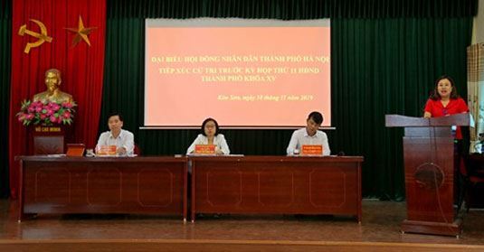 Đại biểu HĐND thành phố Hà Nội tiếp xúc cử tri thị xã Sơn Tây trước kỳ họp thứ 11