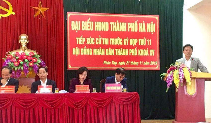 Đồng chí Phó Chủ tịch UBND Thành phố Nguyễn Doãn Toản  tiếp xúc cử tri trước kỳ họp HĐND Thành phố tại huyện Phúc Thọ