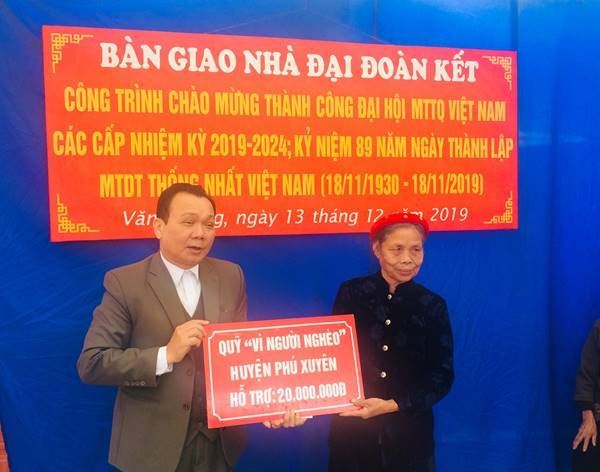 Huyện Phú Xuyên bàn giao nhà Đại đoàn kết cho hộ nghèo năm 2019