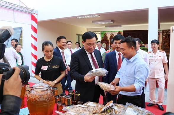 Huyện Quốc Oai tổ chức hội chợ trưng bày, giới thiệu nông sản sạch  