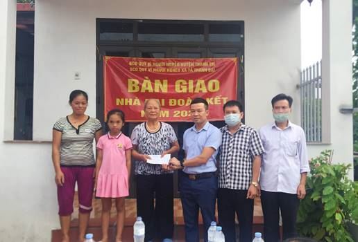 Ủy ban MTTQ Việt Nam huyện Thanh Trì tổ chức bàn giao nhà Đại đoàn kết cho hộ nghèo