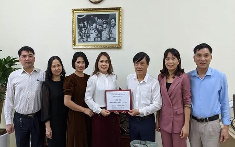 Ủy ban MTTQ Việt Nam quận Hà Đông tiếp nhận hơn 1 tỷ đồng ủng hộ Miền Trung khắc phục hậu quả thiên tai
