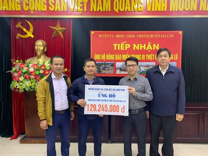 Uỷ ban MTTQ Việt Nam huyện Gia Lâm tiếp nhận trên 2,2 tỷ đồng ủng hộ đồng bào Miền Trung