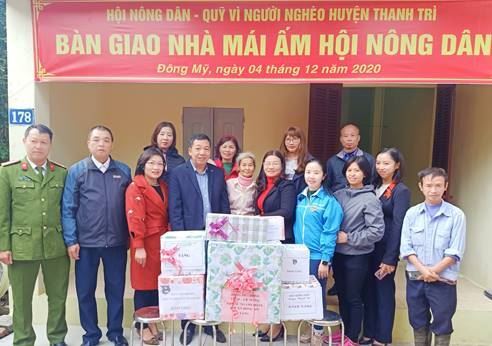 Huyện Thanh Trì tổ chức bàn giao nhà đại đoàn kết “Mái ấm Hội nông dân” cho hộ gia đình có hoàn cảnh khó khăn