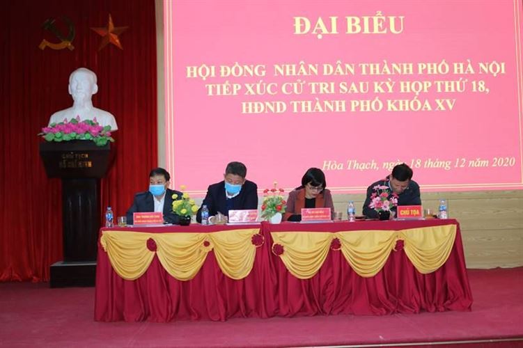 Đoàn đại biểu HĐND thành phố Hà Nội tiếp xúc cử tri sau kỳ họp thứ 18,  tại xã Hòa Thạch, huyện Quốc Oai