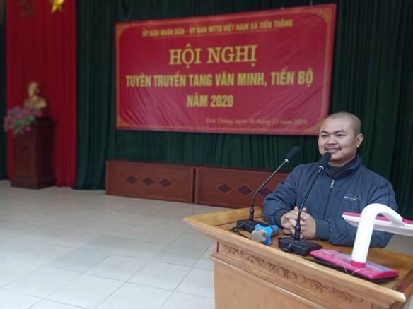 Ủy ban MTTQ Việt Nam huyện Mê Linh tuyên truyền tang văn minh, tiến bộ năm 2020.