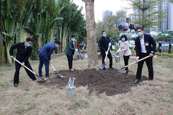 Quận Thanh Xuân tổ chức“Tết trồng cây đời đời nhớ ơn Bác Hồ”  Xuân Tân Sửu 2021