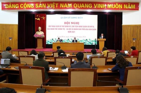 Lãnh đạo quận Long Biên đối thoại với Nhân dân trên địa bàn năm 2021