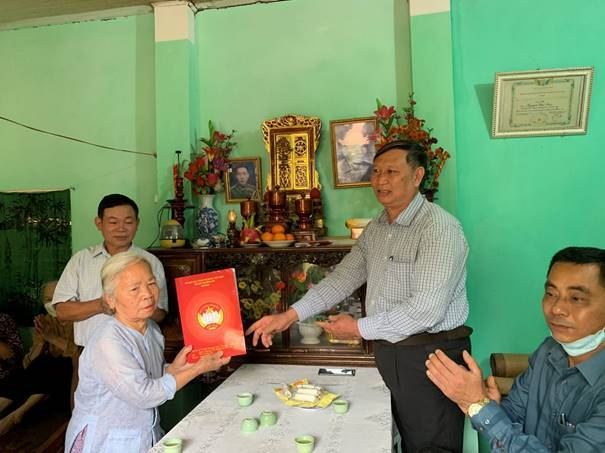 Huyện Thường Tín bàn giao nhà Đại đoàn kết cho hộ nghèo