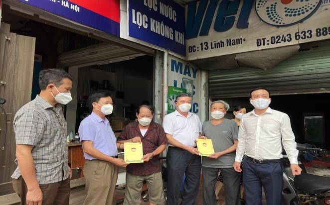Ủy ban MTTQ Việt Nam quận Hoàng Mai thăm hỏi, động viên và hỗ trợ gia đình nạn nhân vụ hỏa hoạn nghiêm trọng tại phường Mai Động
