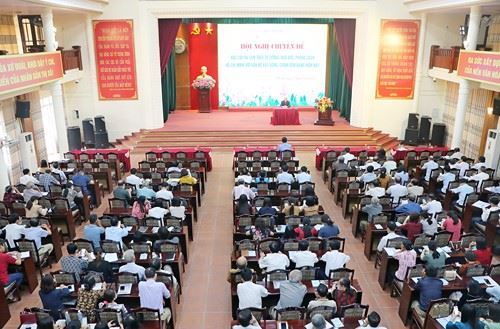 Thị xã Sơn Tây học tập chuyên đề “Học tập và làm theo tư tưởng, đạo đức, phong cách Hồ Chí Minh về vấn đề xây dựng chỉnh đốn Đảng hiện nay”